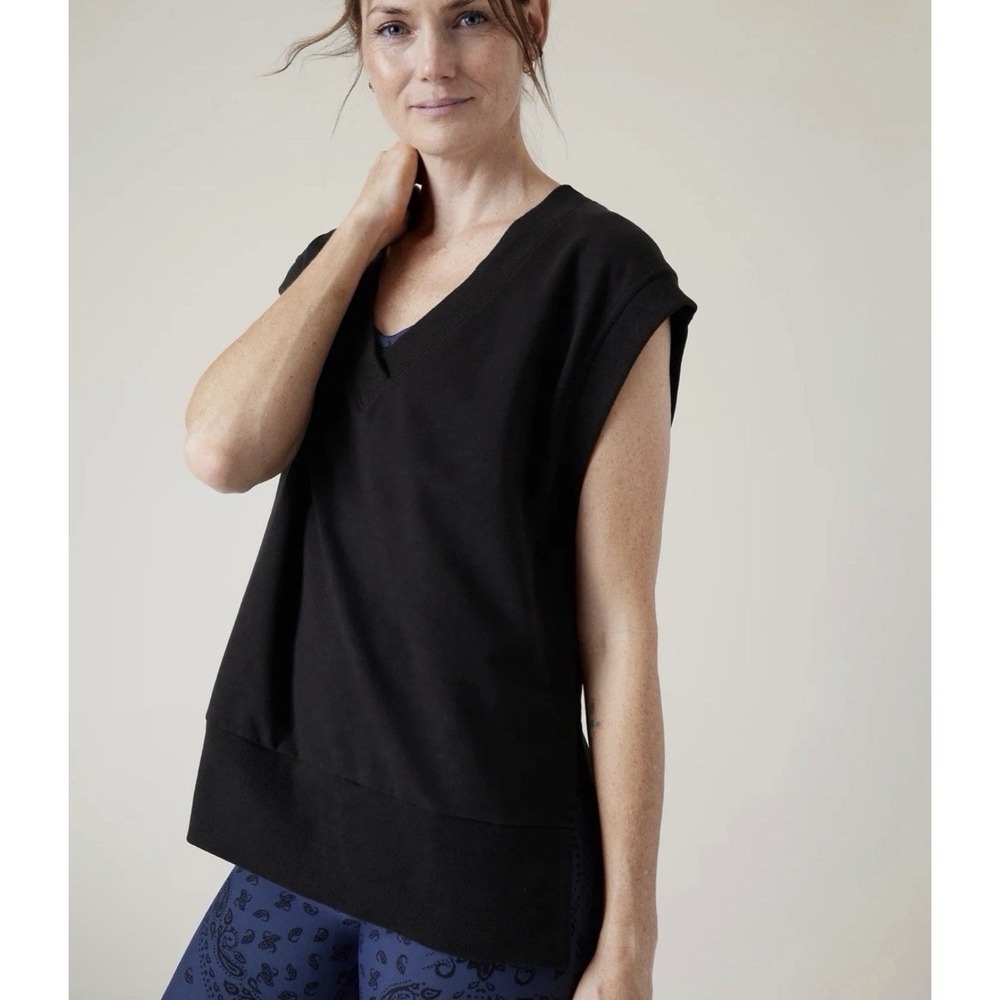 Athleta Black Retroterry V-Neck Sweatshirt Tee Size Small Cap Sleeve Comfort